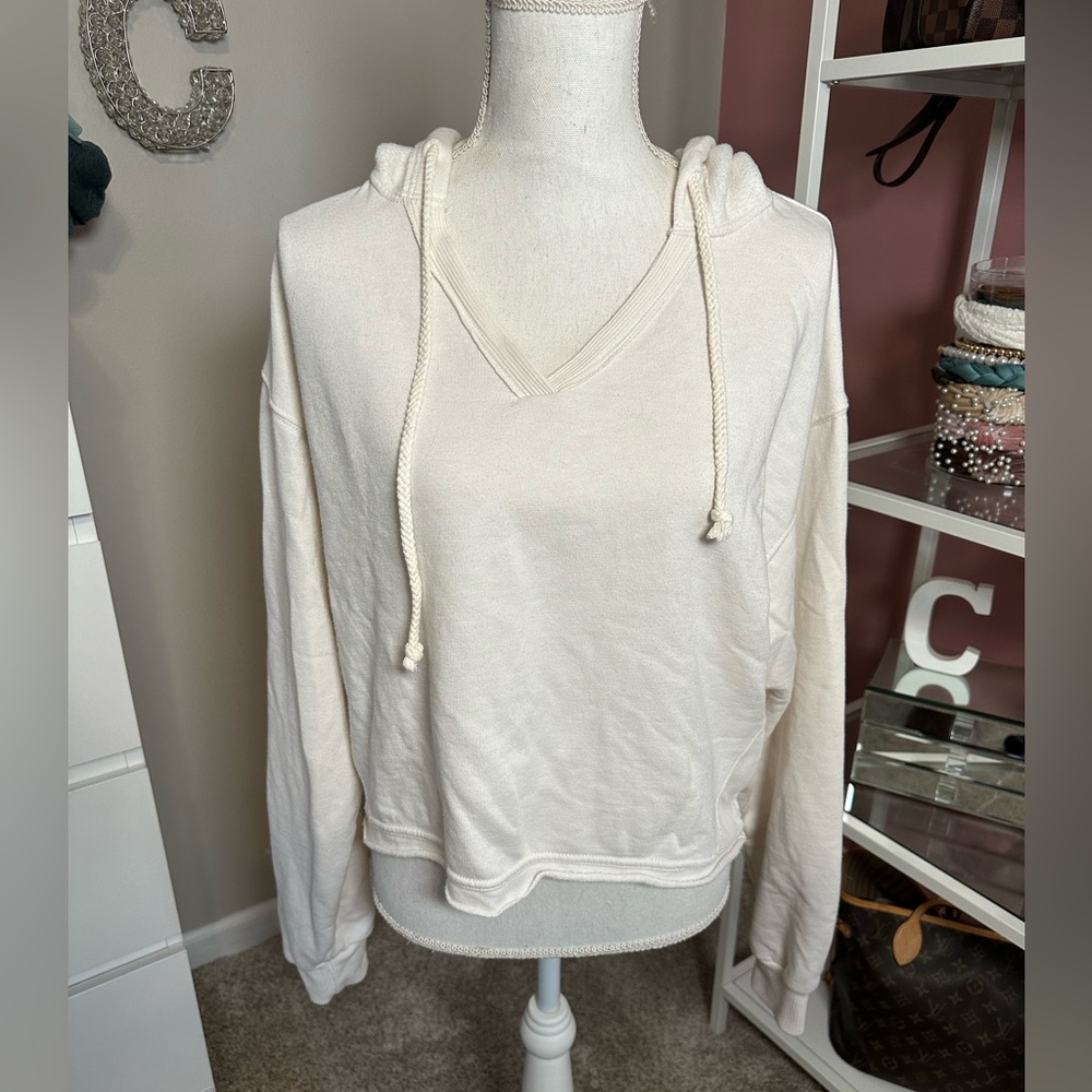 American Eagle Outfitters Cream V-Neck Hooded Pullover